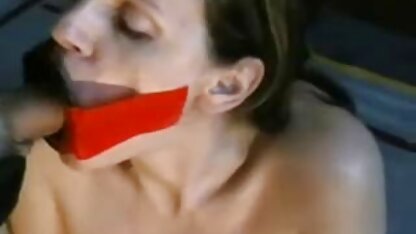 Busty chó cái hút một lớn xem sec vang anh vòi nước