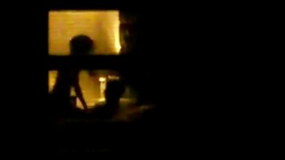 Hai anh chàng fucked một xem phim sec vang anh chó cái trên đường phố