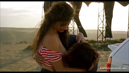 Slutty dâm đãng lesbian mẹ liếm hậu môn của cô sec hoang thi linh ấy con gái riêng