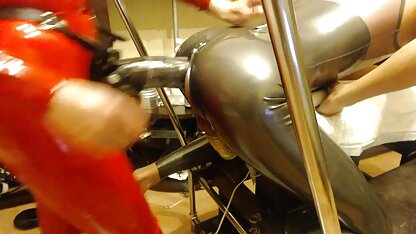Tuổi teen vẻ sec hoàng thùy linh đẹp blowjob trên cam