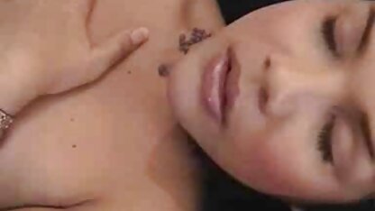 Hai đam mê phim sec hoàng thuy linh sexy Người hai giới quái với một lớn đen vòi nước