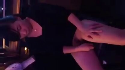 Ông chủ lấy ﻿sec vang anh đuôi ra khỏi đít của một thư ký dâm đãng và fucked cô ấy trong hậu môn